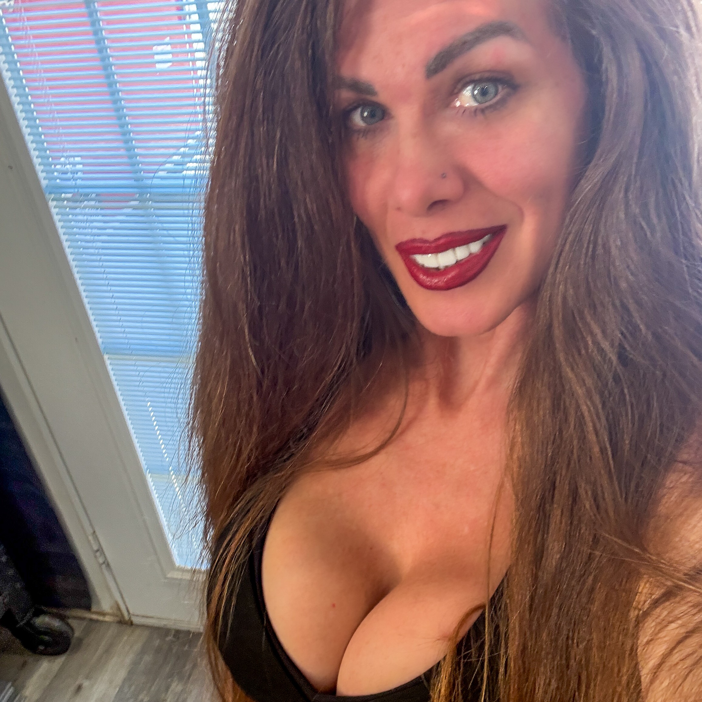 @vixenladyj