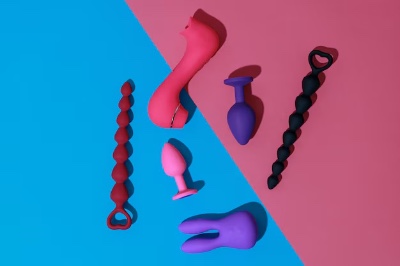 Toys & Tools 🔞